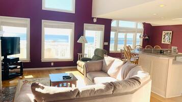 House, 4 Bedrooms | Living area | Flat-screen TV