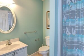 Maison, 4 chambres | Salle de bain | Serviettes fournies