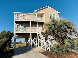 House, 5 Bedrooms | Exterior