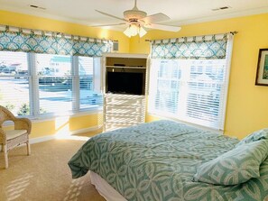 5 bedrooms, free WiFi, bed sheets - Old Man & The Sea 5 Bedroom Home by RedAwning (Supply)