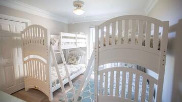 Cots/infant beds, free WiFi, bed sheets