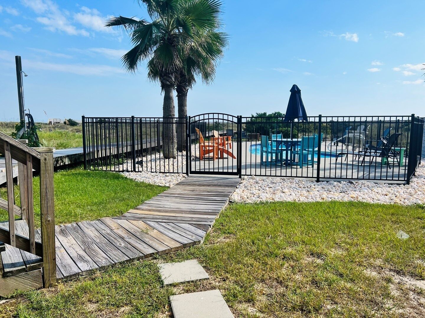 House, 5 Bedrooms | Property grounds