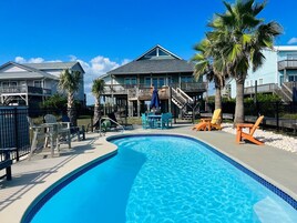 House, 5 Bedrooms | Pool