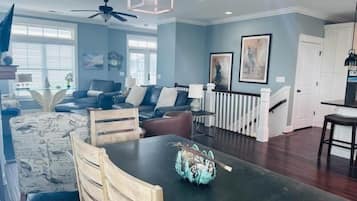 House, 4 Bedrooms | Living area | Flat-screen TV
