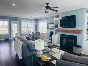 Ferienhaus, 4 Schlafzimmer | Wohnbereich | Smart-TV