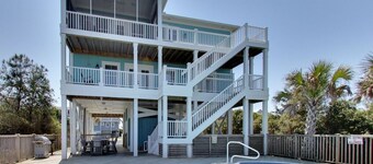 Beach Crew 4 Bedroom Home by RedAwning