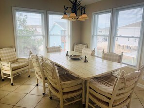 House, 3 Bedrooms | Dining