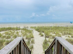 House, 2 Bedrooms | Beach