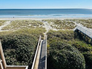 House, 5 Bedrooms | Beach