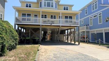 House, 5 Bedrooms | Exterior