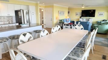 Maison, 5 chambres | Restauration