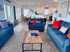 Hus, 4 soverom | Oppholdsområde | TV og DVD-spiller