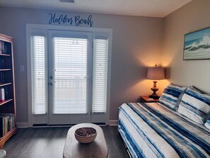 House, 4 Bedrooms | 4 bedrooms, free WiFi, bed sheets - Sunny Times 4 Bedroom Home by RedAwning (Supply)