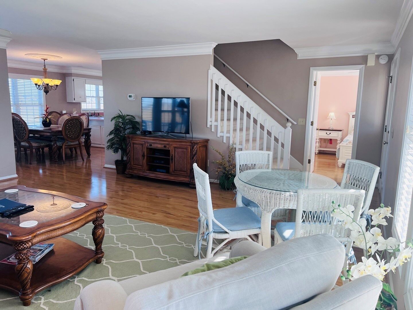 House, 4 Bedrooms | Dining