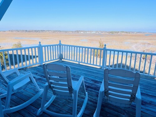 Victoria - 3 Br Home