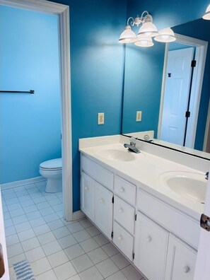 House, 4 Bedrooms | Bathroom | Towels