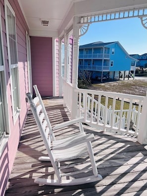 House, 4 Bedrooms | Property grounds