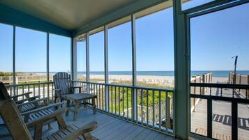 House, 4 Bedrooms | Property grounds