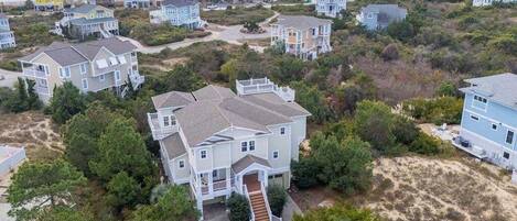 House, 5 Bedrooms | Exterior