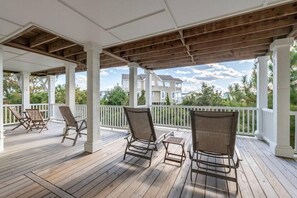 House, 5 Bedrooms | Terrace/patio