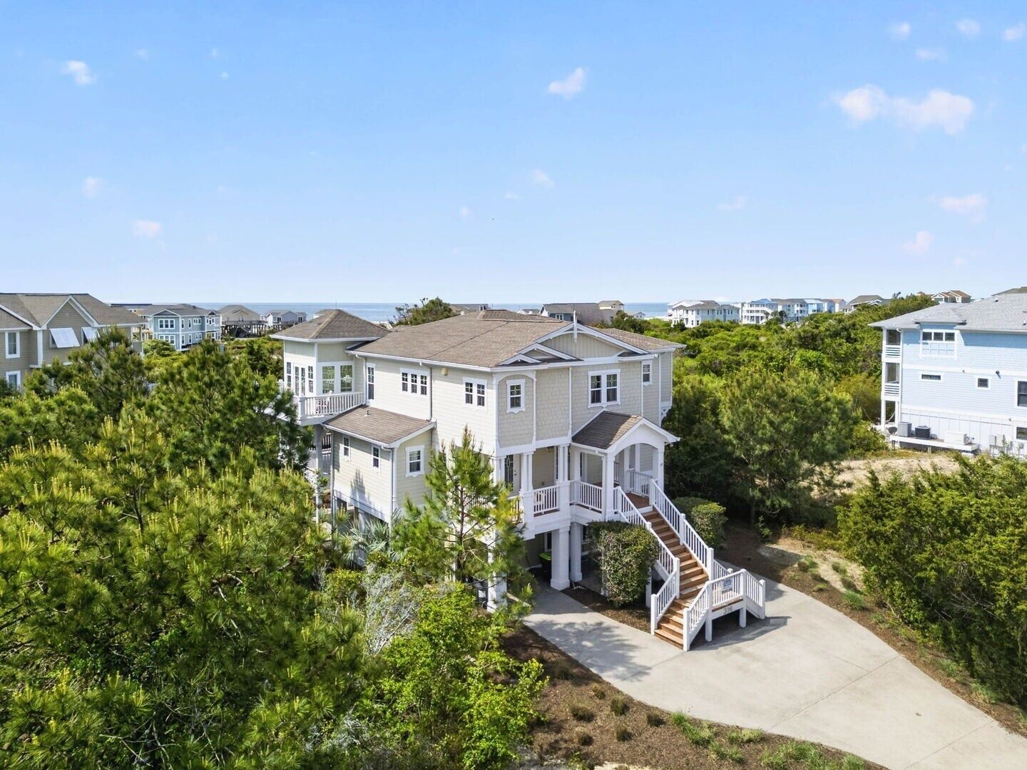 House, 5 Bedrooms | Exterior