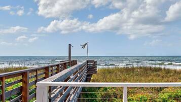 House, 4 Bedrooms | Property grounds