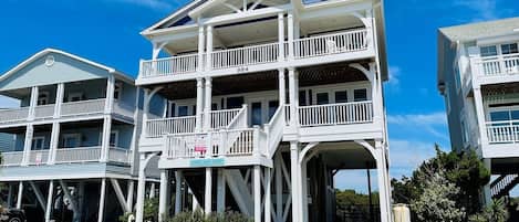 House, 4 Bedrooms | Exterior