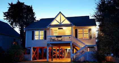 Sea Shanty 3 Bedroom Home by RedAwning