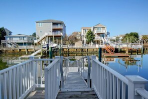 House, 3 Bedrooms | Dock