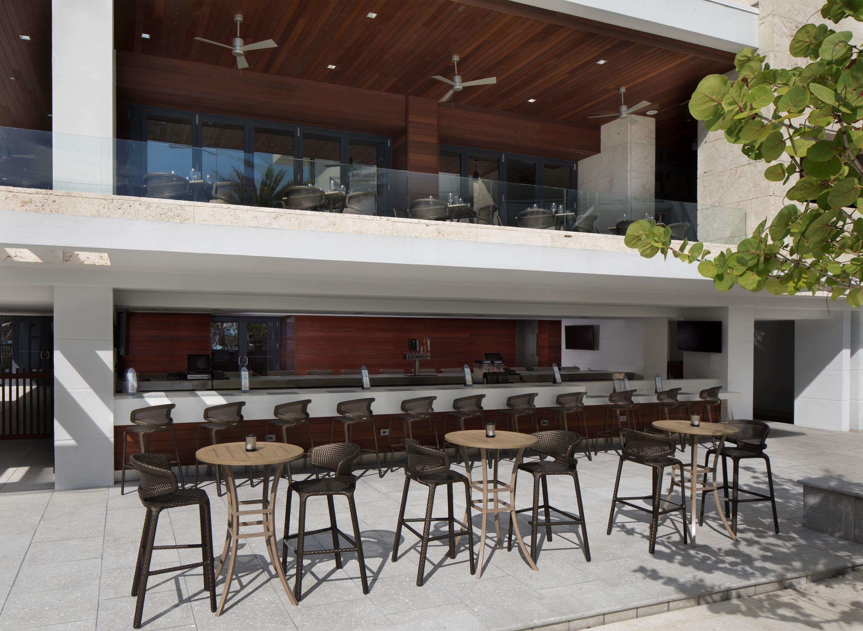 breakfast, lunch and dinner served