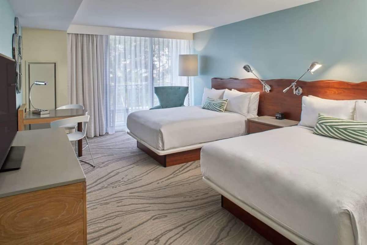 Premium bedding, in-room safe, desk, iron/ironing board