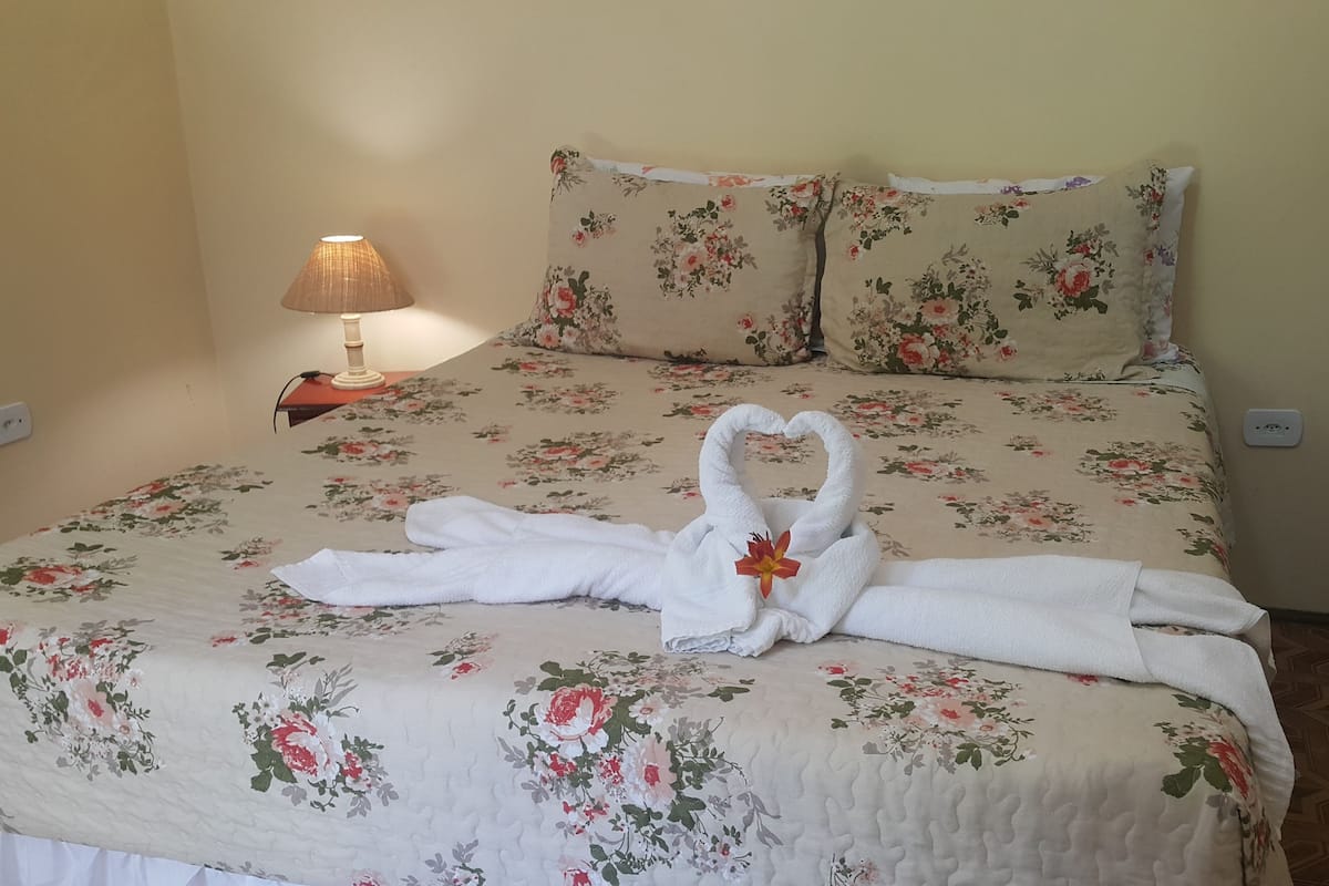 Habitación doble | Minibar, wifi gratis y ropa de cama