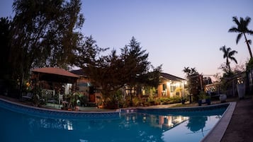 Piscine extérieure
