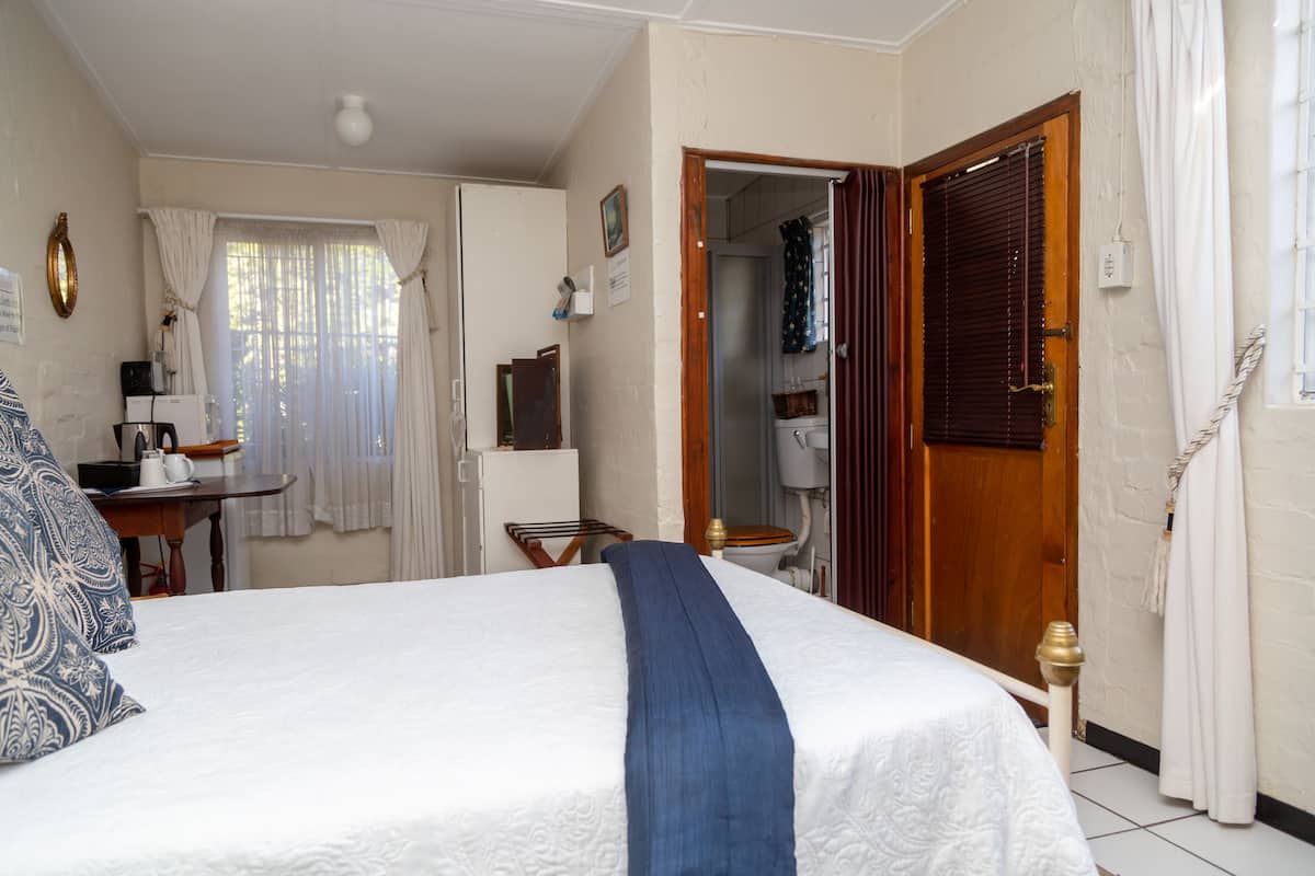 Habitación (Chill Thyme) | Ropa de cama de alta calidad y caja de seguridad en la habitación