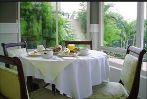 Petit déjeuner buffet compris tous les jours