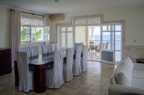 Three Bedroom Penthouse, Ocean View | 3 phòng ngủ, truy cập Internet không dây miễn phí, bộ trải giường