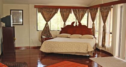 Hotel Oasis Bluefields