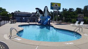 Unclassified image, 3 of 29, button - Surfside Motel (Wisconsin Dells)