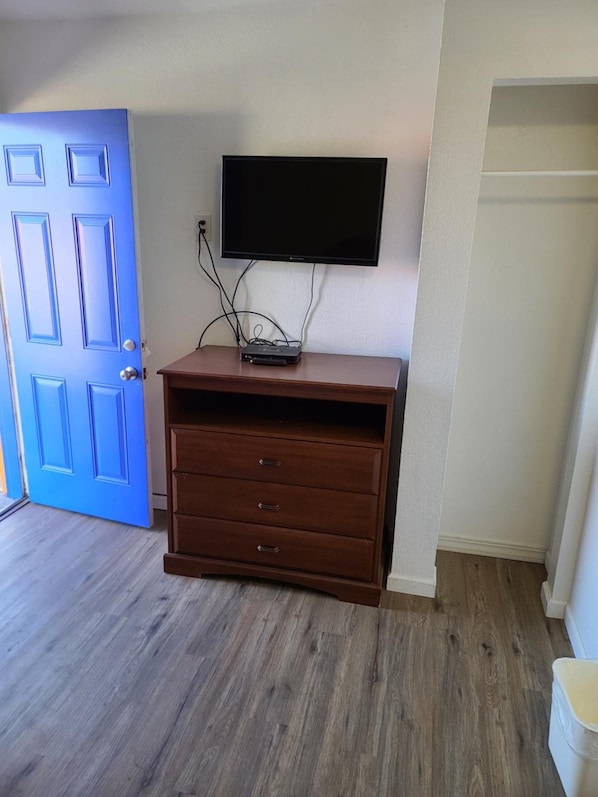 Desk, iron/ironing board, free cots/infant beds, free rollaway beds