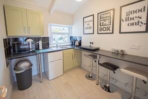 Premier Studio, Ensuite (Studio 3 - Sioni) | Miscellaneous - James Place @ Dowlais (Merthyr Tydfil)