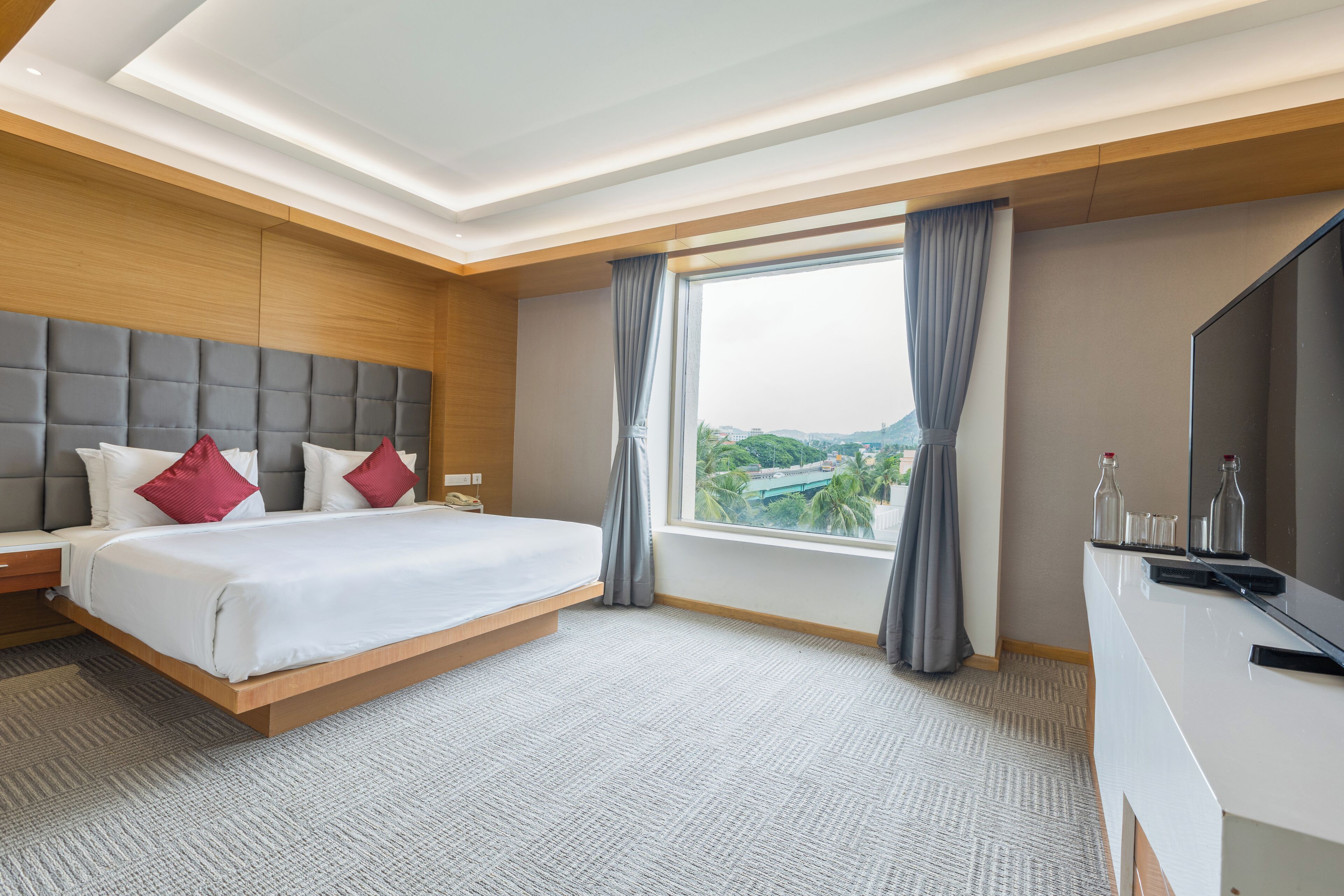 Suite Luxury, 1 letto matrimoniale | Una cassaforte in camera, una scrivania, postazione laptop