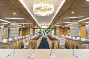 Meeting facility - CJ Pallazzio (Salem)