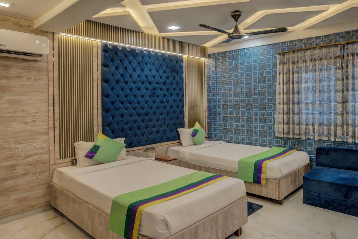 In-room safe, desk, iron/ironing board, free WiFi