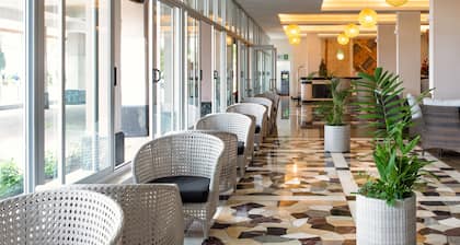 Tanoa International Dateline Hotel