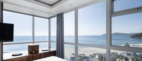 Deluxe Double Room | Individually decorated, individually furnished, free WiFi, bed sheets