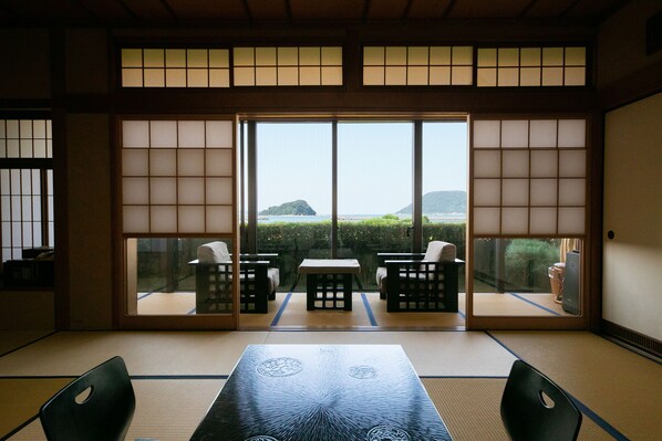 Minibar, in-room safe, desk, free WiFi - Mizuno Ryokan (Karatsu)