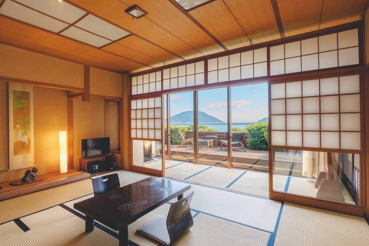 Japanese-style Quadruple Room, Sea View | In-room safe, desk, free WiFi, bed sheets