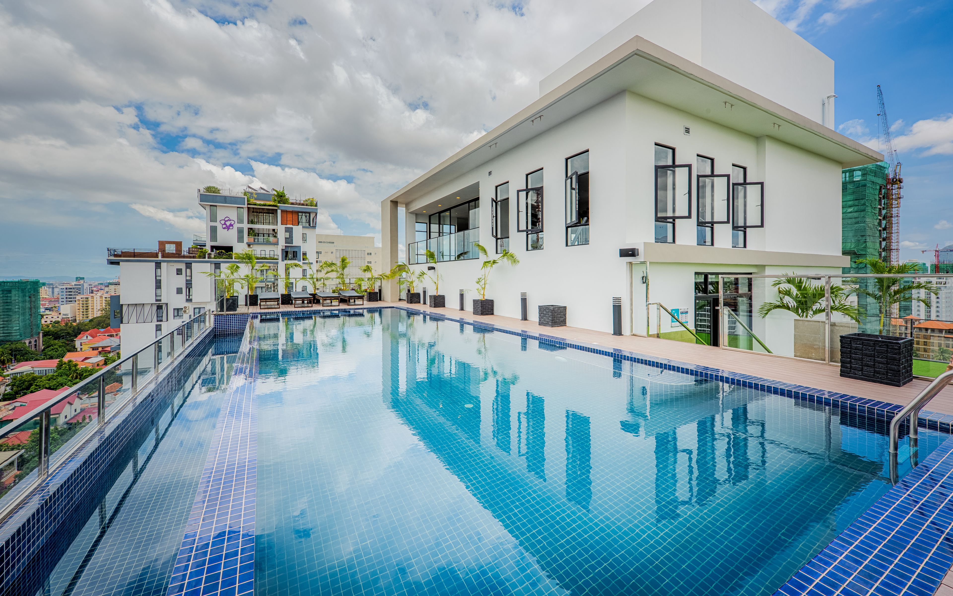 Außenpool, geöffnet von 08:00 Uhr bis 20:00 Uhr, Liegestühle