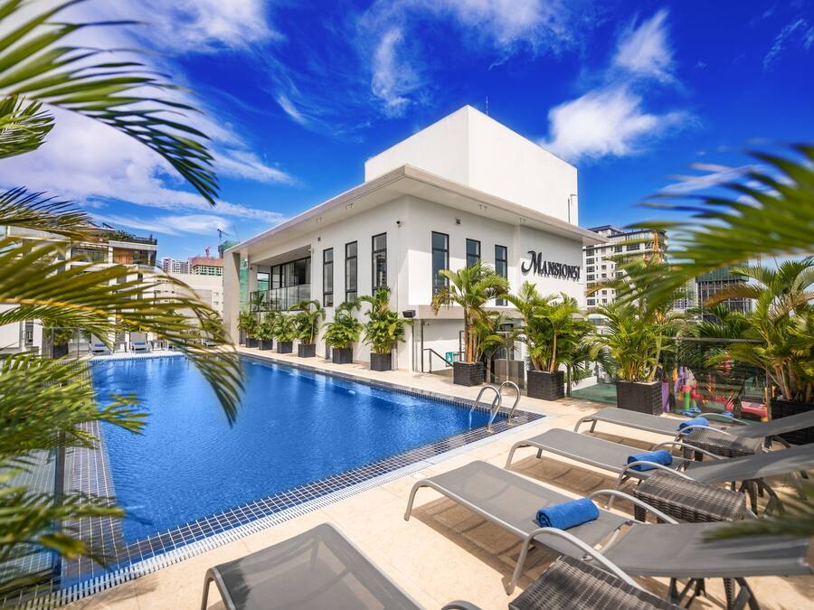 Außenpool, geöffnet von 08:00 Uhr bis 20:00 Uhr, Liegestühle