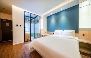 华丽双人房, 1 间卧室 | 办公桌、笔记本电脑工作区、隔音、免费 WiFi